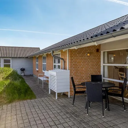 Gudmar - 500m From The Sea By Interhome