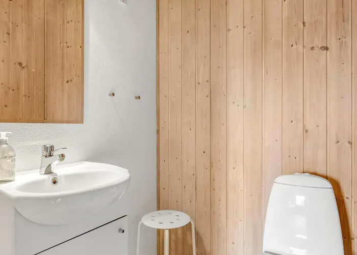 Gudmar - 500m From The Sea By Interhome Lakolk